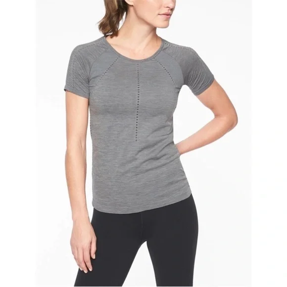 ATHLETA Foothill Seamless Grey Short Sleeve
Top Size Medium - Picture 2 of 6